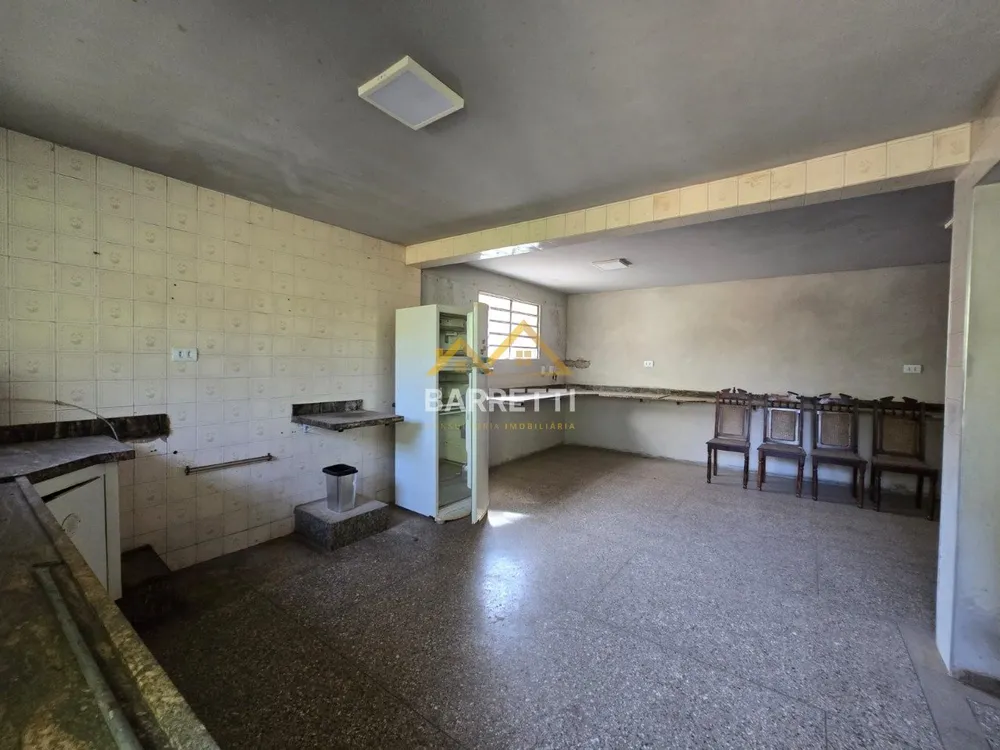 Chácara, 4 quartos, 2467 m² - Foto 1
