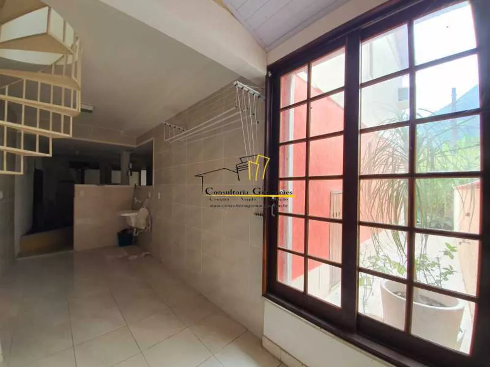 Casa de Condomínio à venda com 4 quartos, 136m² - Foto 2