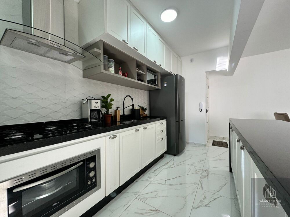 Apartamento à venda com 2 quartos, 65m² - Foto 4