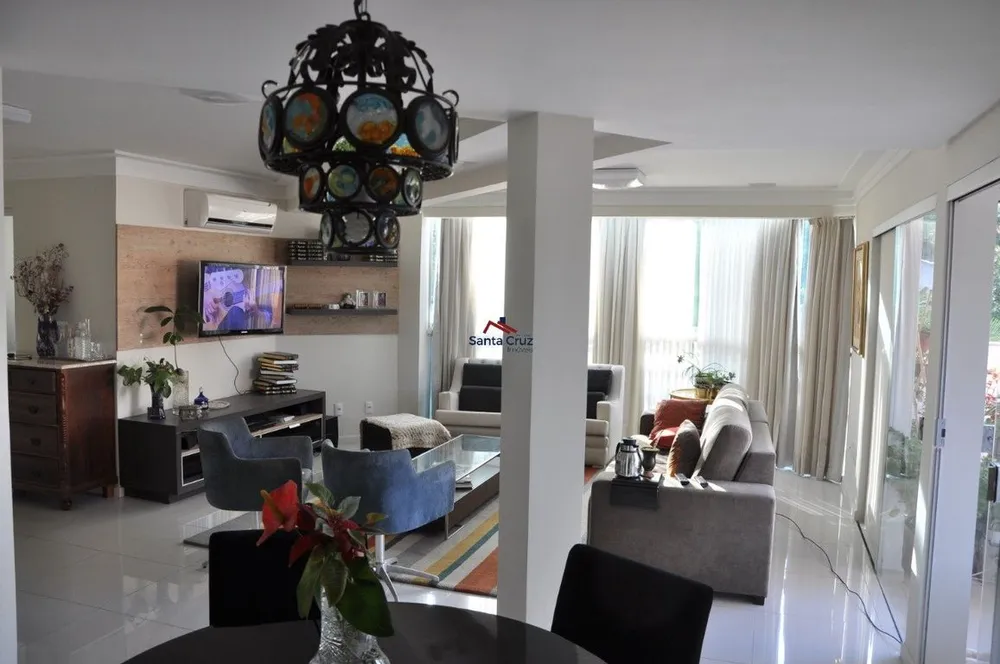 Cobertura, 3 quartos, 201 m² - Foto 1
