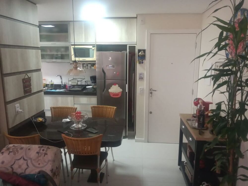 Apartamento à venda com 2 quartos, 75m² - Foto 1