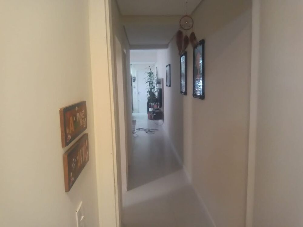 Apartamento à venda com 2 quartos, 75m² - Foto 2