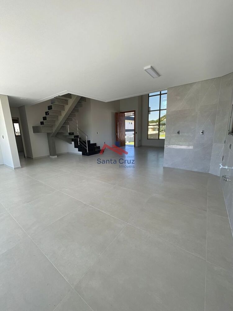 Casa de Condomínio à venda com 4 quartos, 250m² - Foto 2