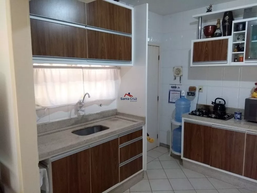 Casa, 3 quartos, 232 m² - Foto 1
