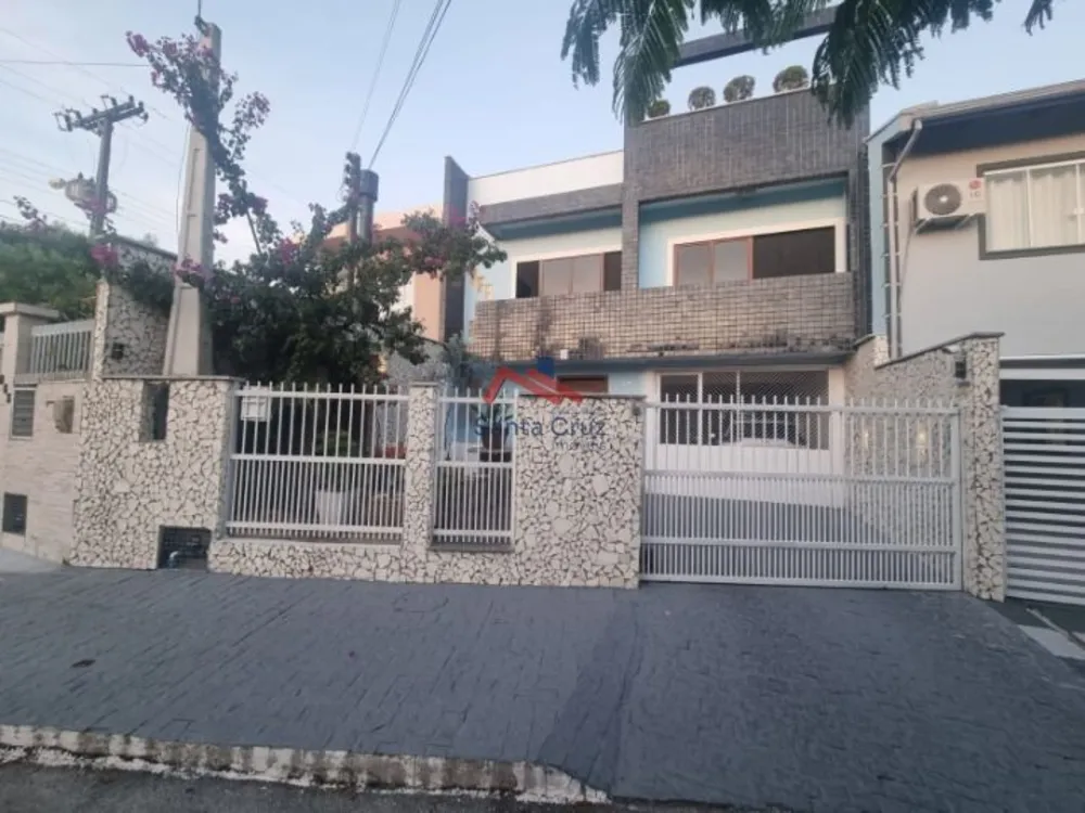 Casa, 3 quartos, 151 m² - Foto 1