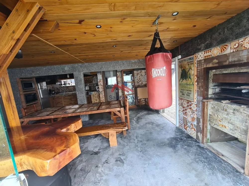 Sobrado, 4 quartos, 290 m² - Foto 2
