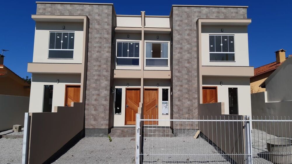 Sobrado à venda com 2 quartos, 75m² - Foto 1