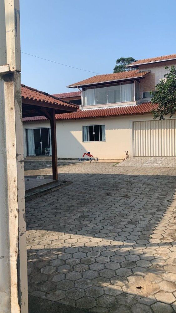 Sobrado à venda com 2 quartos, 200m² - Foto 1
