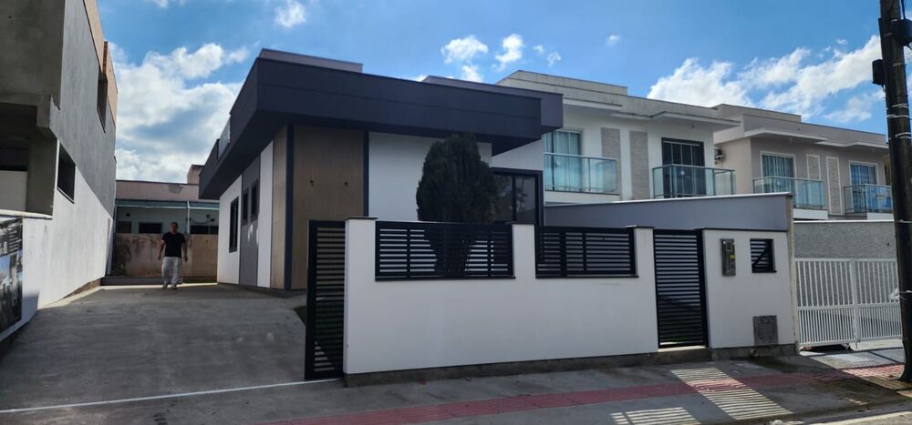 Casa à venda com 3 quartos, 76m² - Foto 8