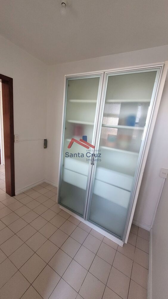 Apartamento à venda com 3 quartos, 101m² - Foto 2