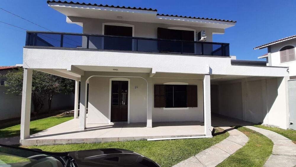 Sobrado à venda com 4 quartos, 350m² - Foto 1