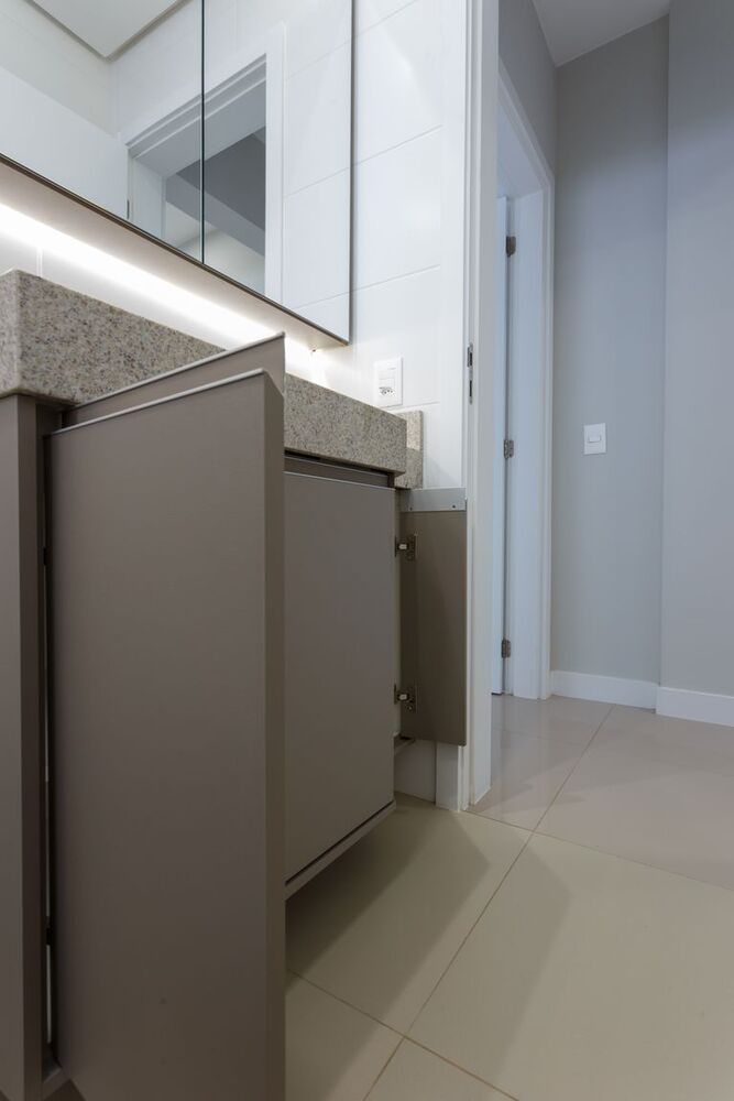 Apartamento à venda com 2 quartos, 76m² - Foto 2
