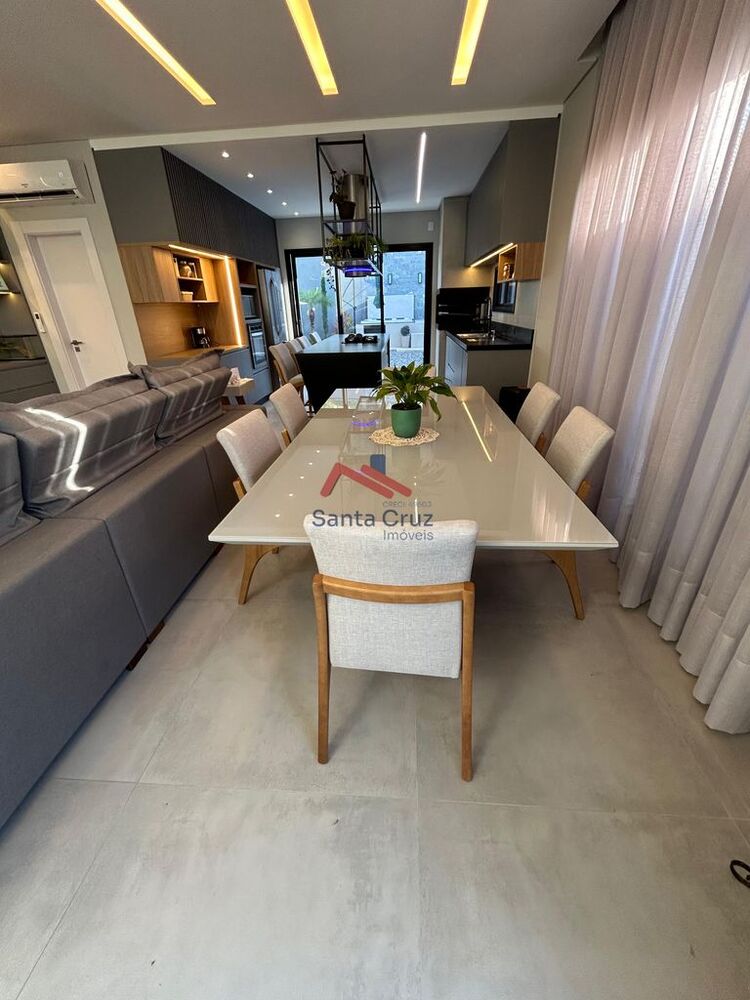 Sobrado à venda com 3 quartos, 200m² - Foto 4