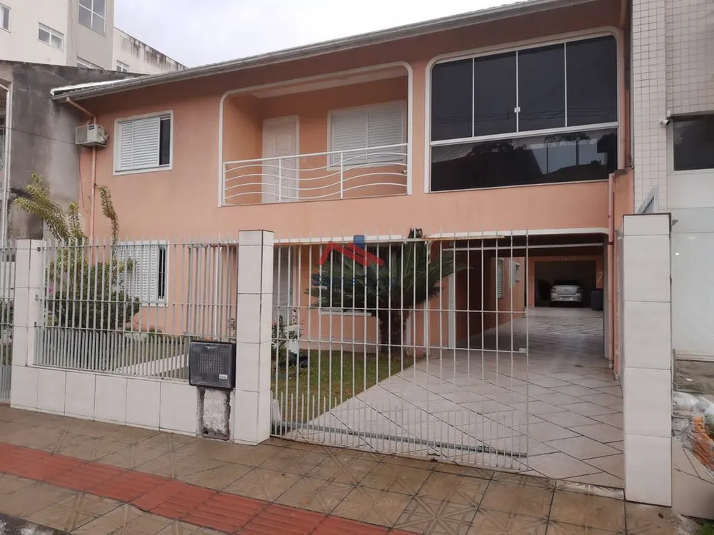 Casa, 5 quartos, 320 m² - Foto 1