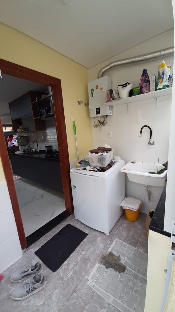 Sobrado à venda com 4 quartos, 204m² - Foto 2