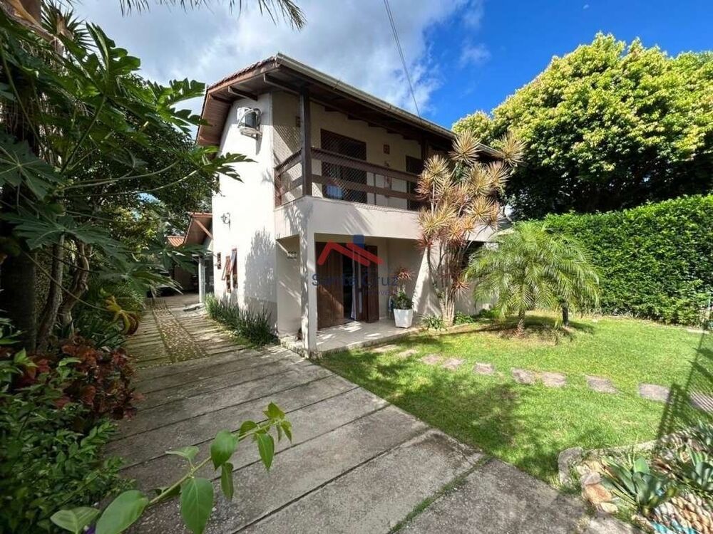 Sobrado à venda com 3 quartos, 234m² - Foto 1