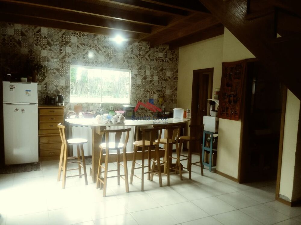 Casa à venda com 4 quartos, 153m² - Foto 1