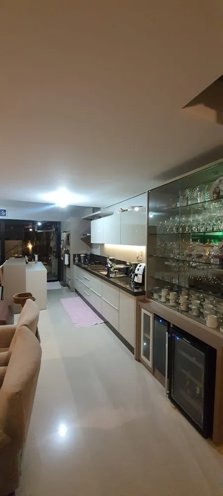 Sobrado, 3 quartos, 216 m² - Foto 1