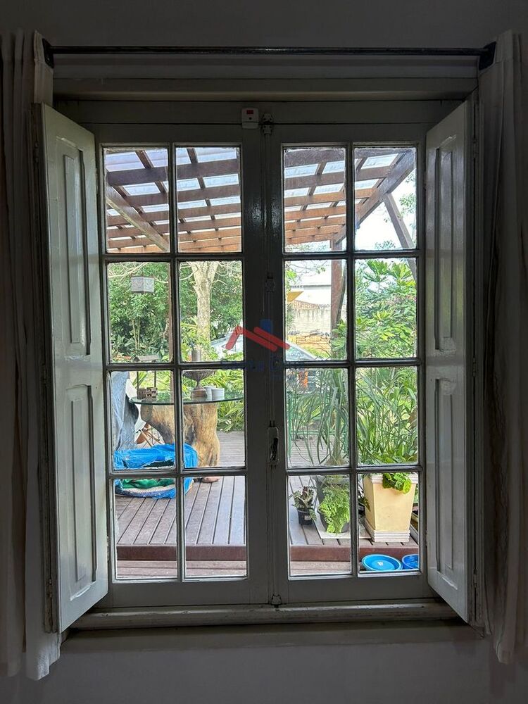 Casa à venda com 2 quartos, 115m² - Foto 3