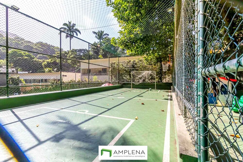 Casa à venda com 5 quartos, 160m² - Foto 2