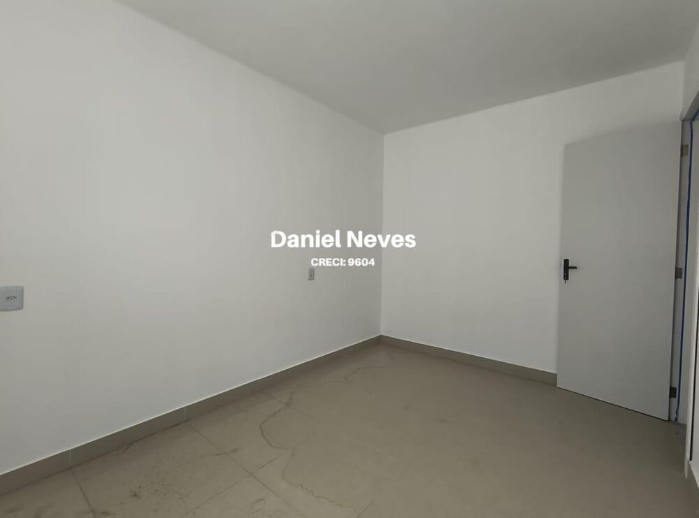 Apartamento à venda com 2 quartos, 64m² - Foto 3