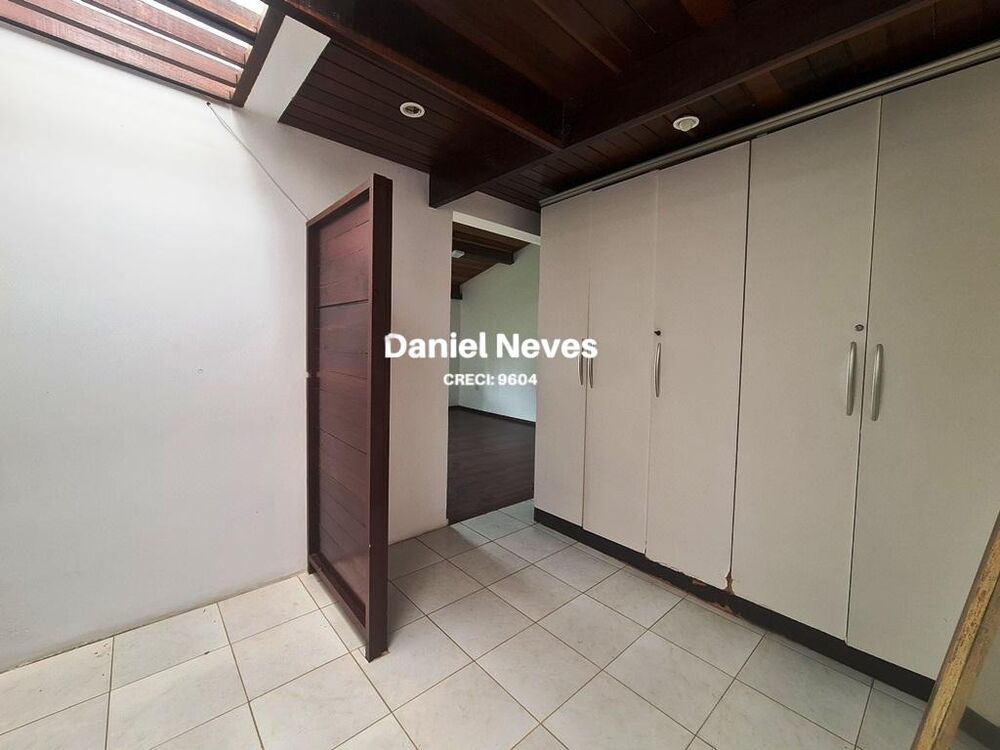Casa, 4 quartos, 334 m² - Foto 8