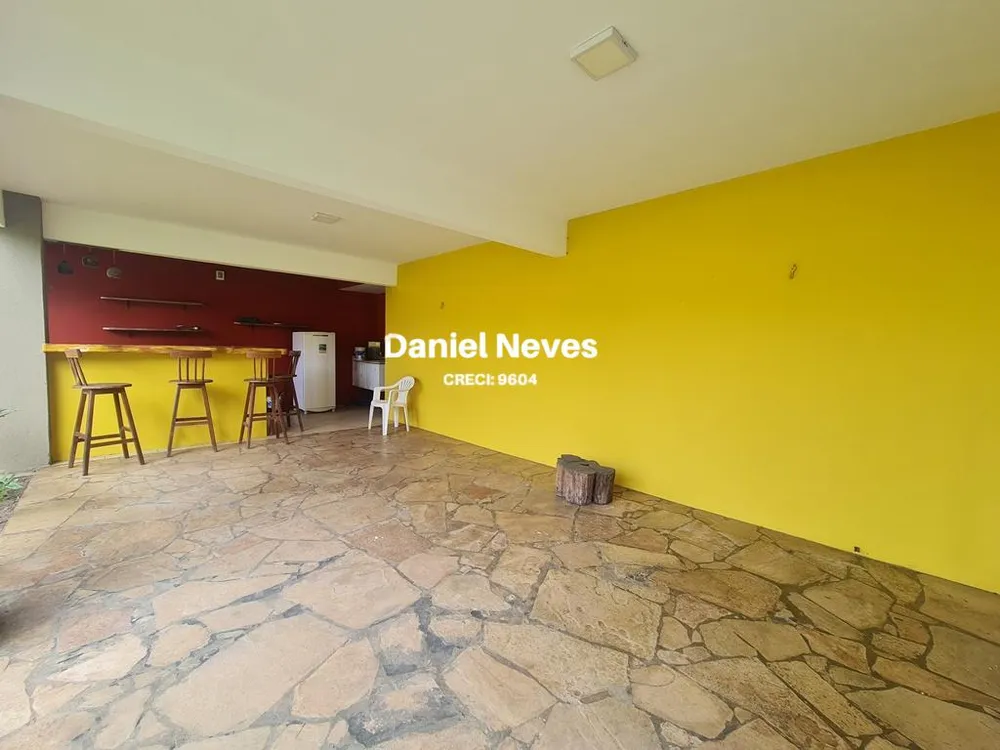 Casa, 4 quartos, 334 m² - Foto 2