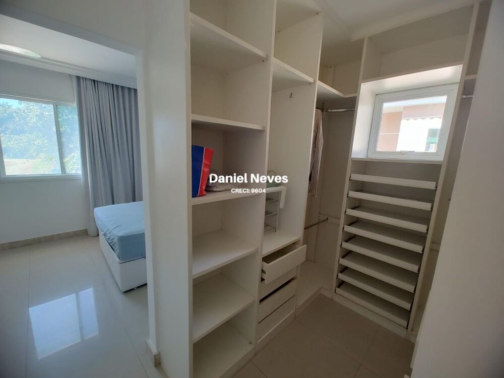 Casa à venda com 3 quartos, 310m² - Foto 4