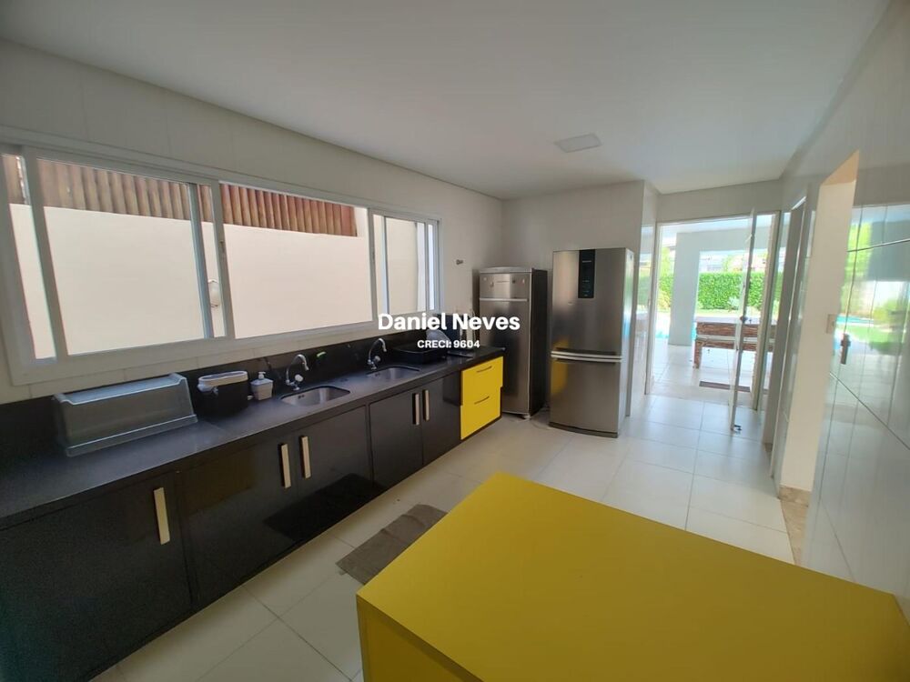Casa à venda com 3 quartos, 310m² - Foto 3