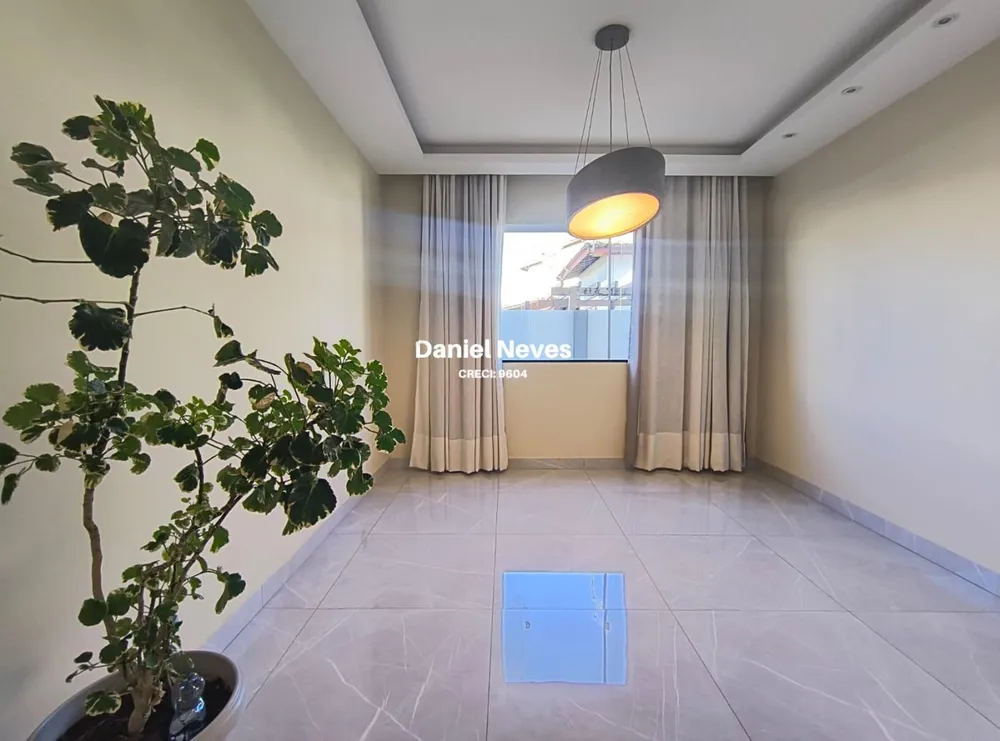 Casa, 4 quartos, 220 m² - Foto 2
