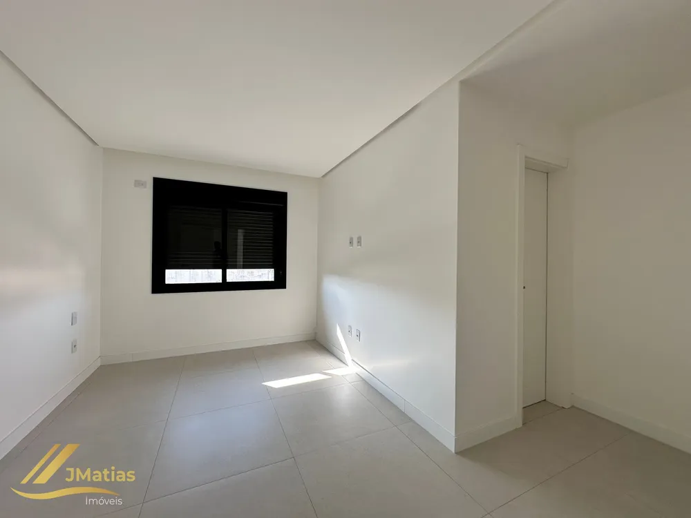 Apartamento, 3 quartos, 161 m² - Foto 1