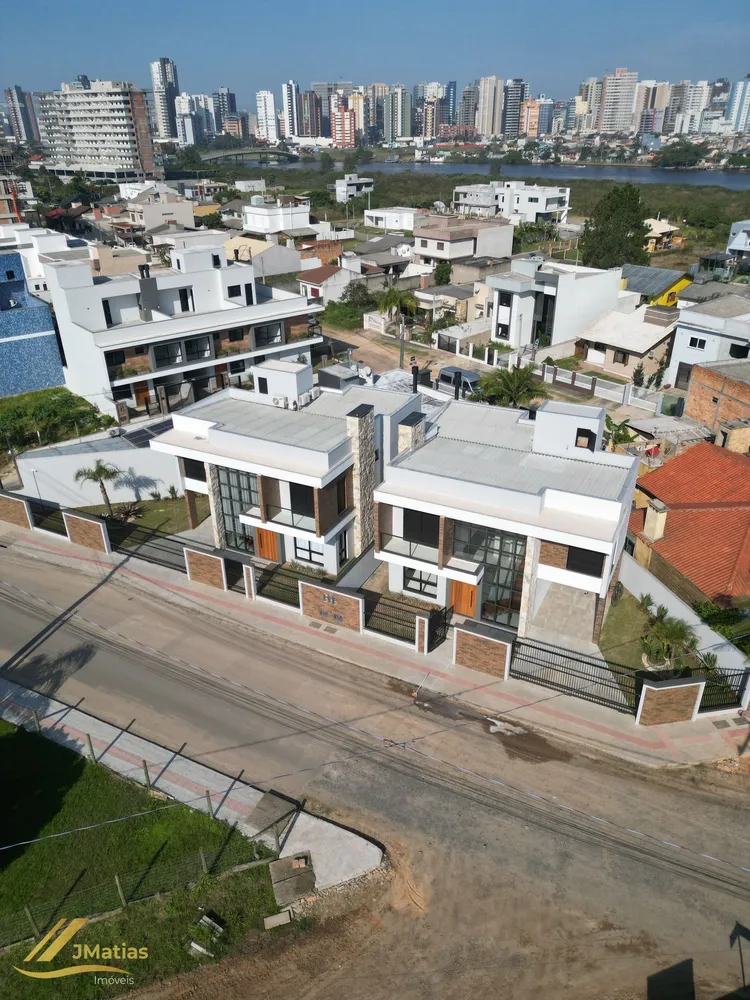 Casa, 3 quartos, 185 m² - Foto 2