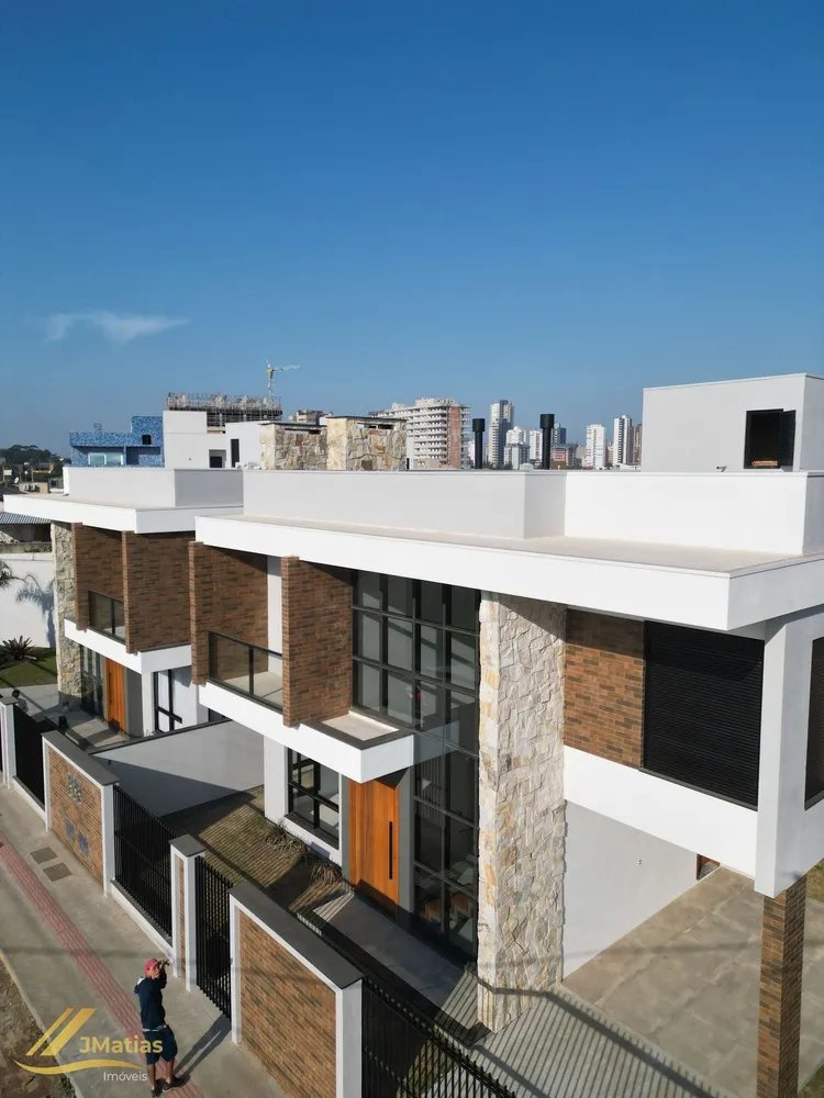 Casa, 3 quartos, 185 m² - Foto 2