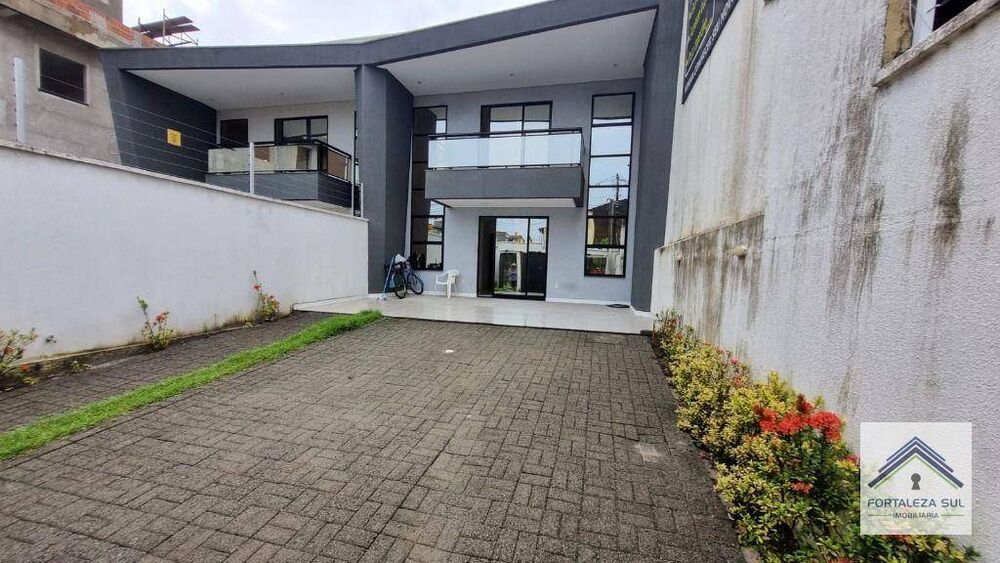 Casa, 5 quartos, 167 m² - Foto 2