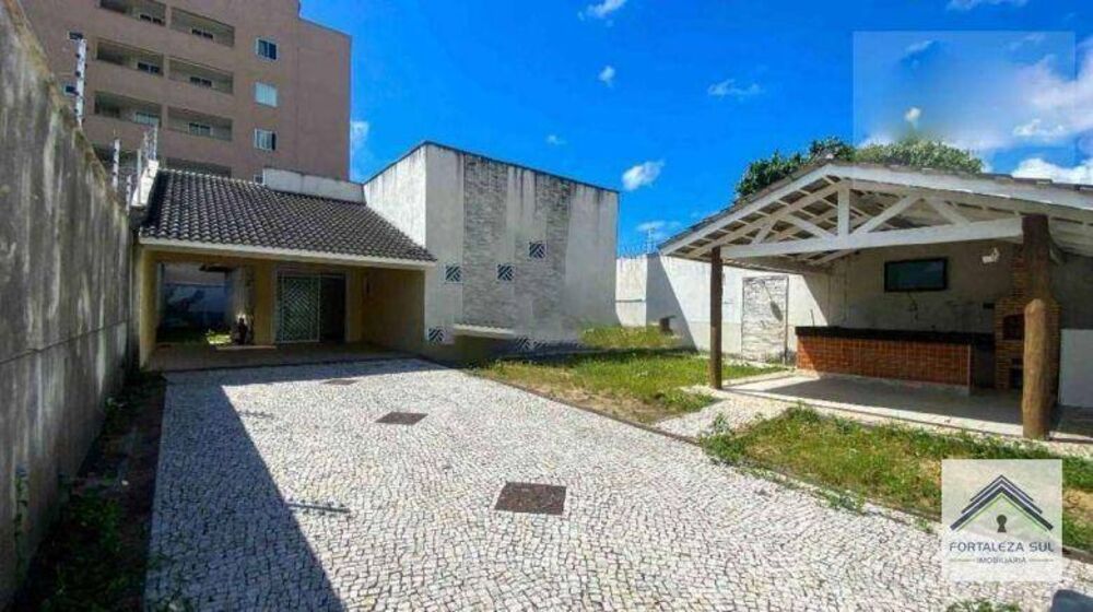 Casa, 3 quartos, 174 m² - Foto 2