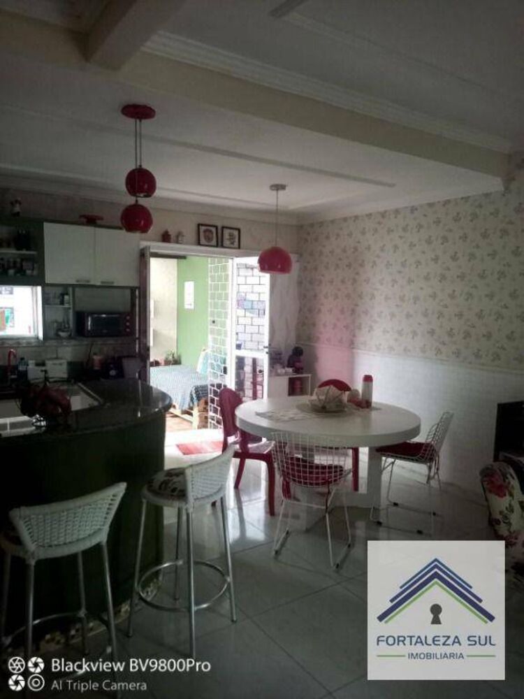 Casa de Condomínio à venda com 3 quartos, 98m² - Foto 3