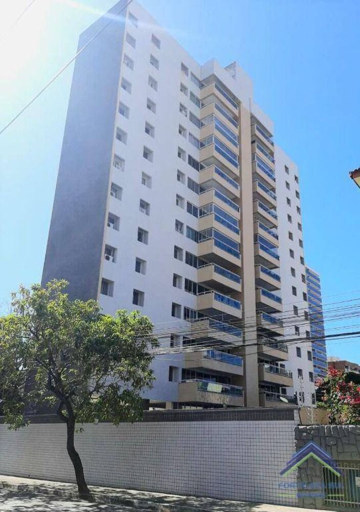 Apartamento à venda com 3 quartos, 141m² - Foto 1