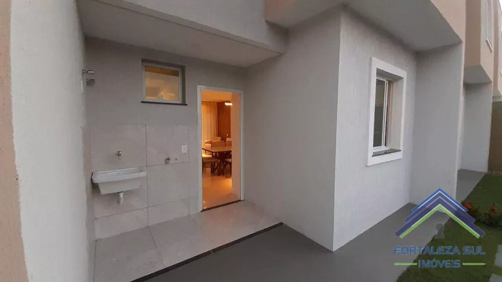 Casa de Condomínio à venda com 3 quartos, 97m² - Foto 2