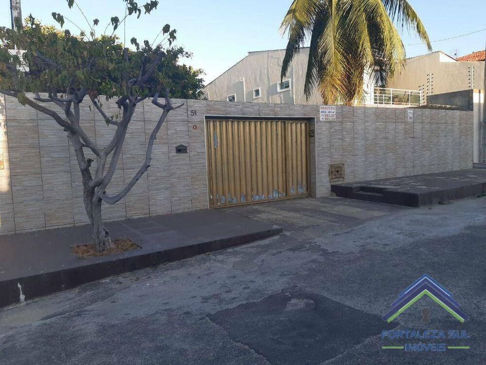 Casa à venda com 4 quartos, 200m² - Foto 2