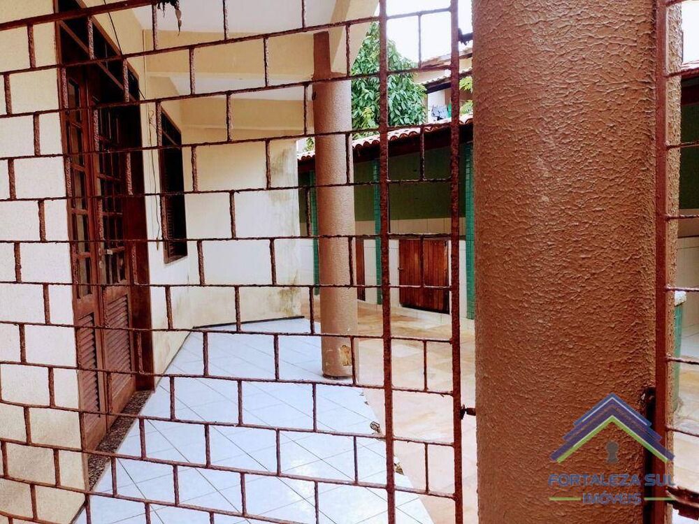Casa à venda com 4 quartos, 336m² - Foto 5