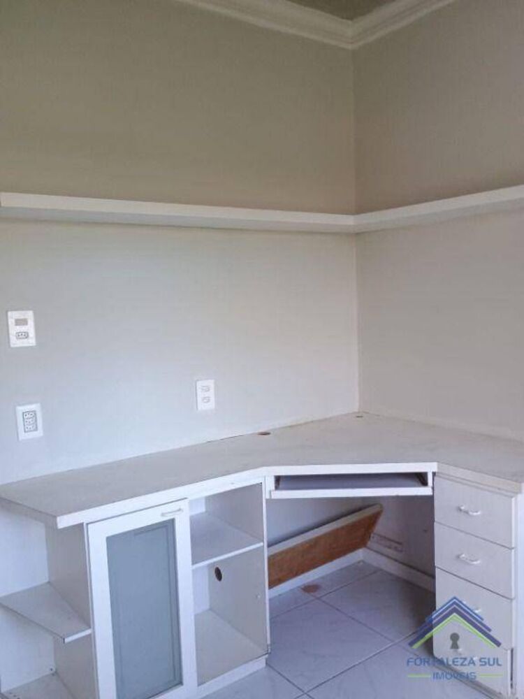 Apartamento à venda com 4 quartos, 121m² - Foto 2