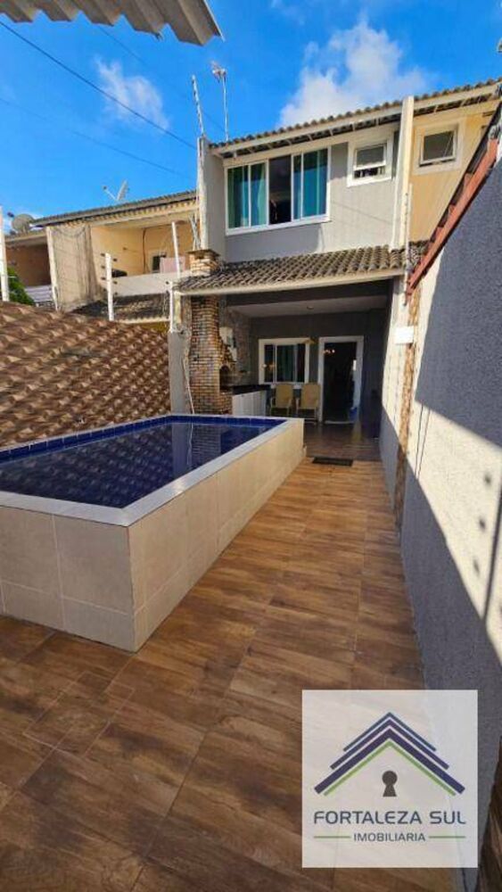 Casa, 3 quartos, 114 m² - Foto 1