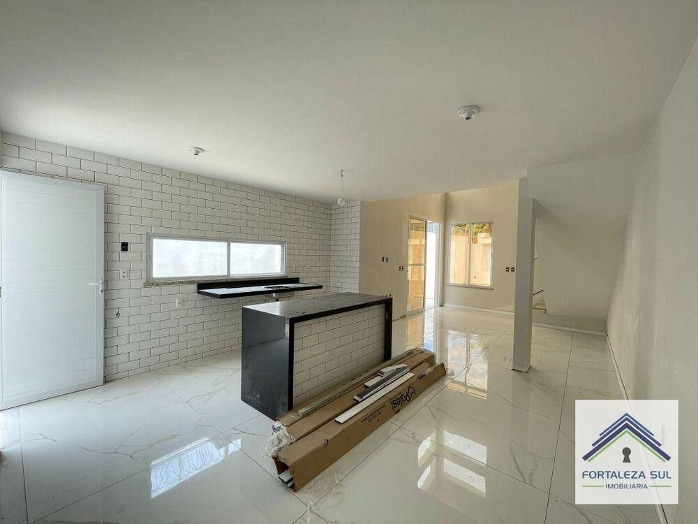 Casa à venda com 4 quartos, 154m² - Foto 1