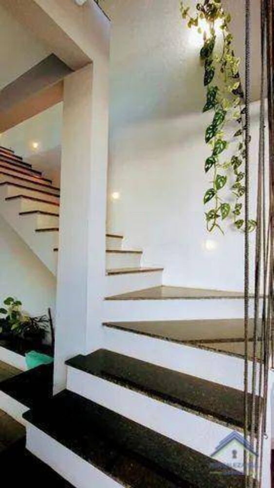 Casa, 3 quartos, 330 m² - Foto 1