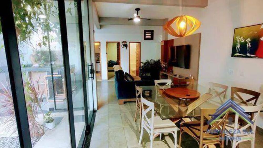 Casa, 3 quartos, 330 m² - Foto 2