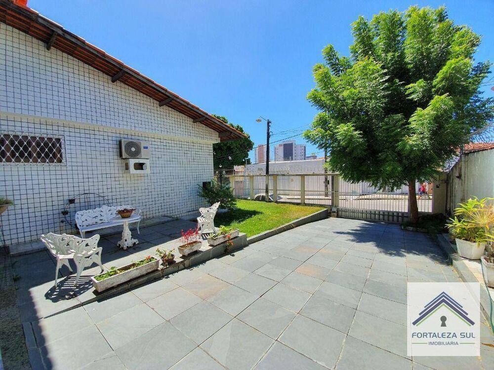 Casa, 4 quartos, 303 m² - Foto 4