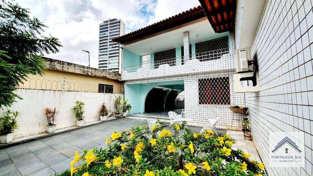 Casa, 4 quartos, 303 m² - Foto 2