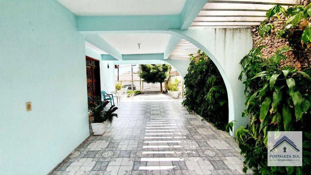 Casa, 4 quartos, 303 m² - Foto 3