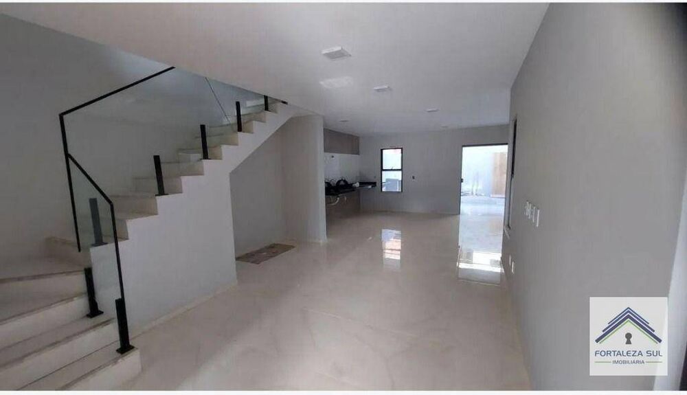 Casa à venda com 4 quartos, 177m² - Foto 1