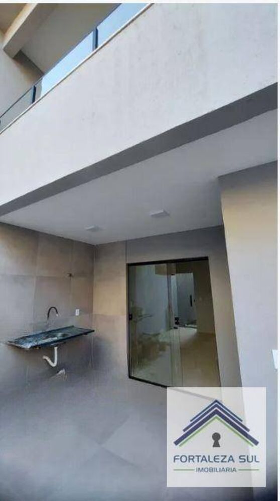 Casa à venda com 4 quartos, 177m² - Foto 4